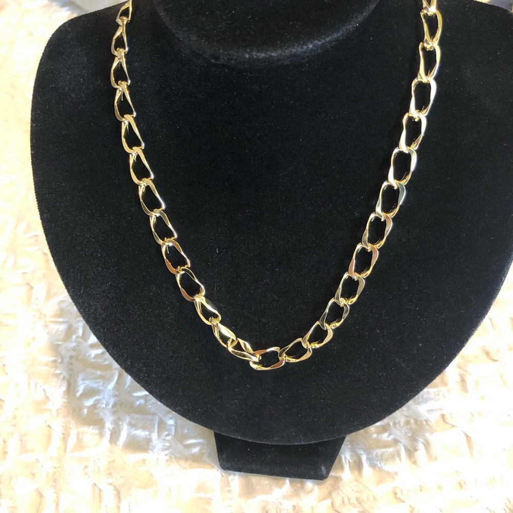Gold Chain Link Necklace